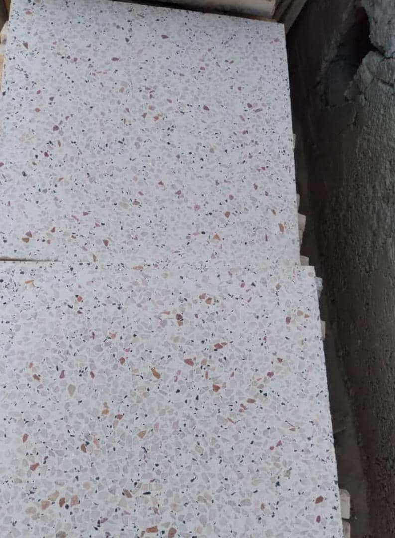 🚨سایز  ۳۰ در ۳۰ 🚨تولید شده با پرس ۳۵۰  تن 🚨ضخامت ۲۳ میل به بالا  🚨ساب ۱۶ مرحله  🚨هر متر مربع ۲۰۵ هزار تومان